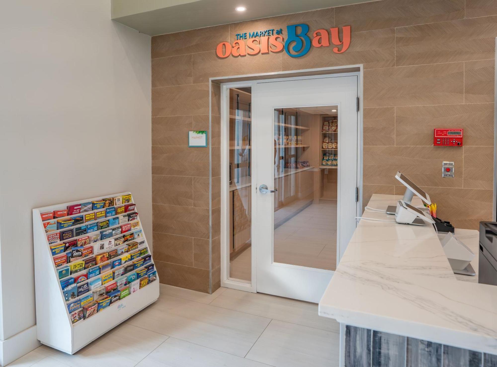 Oasis Bay Suites, Tampa, Busch Gardens, Usf Luaran gambar